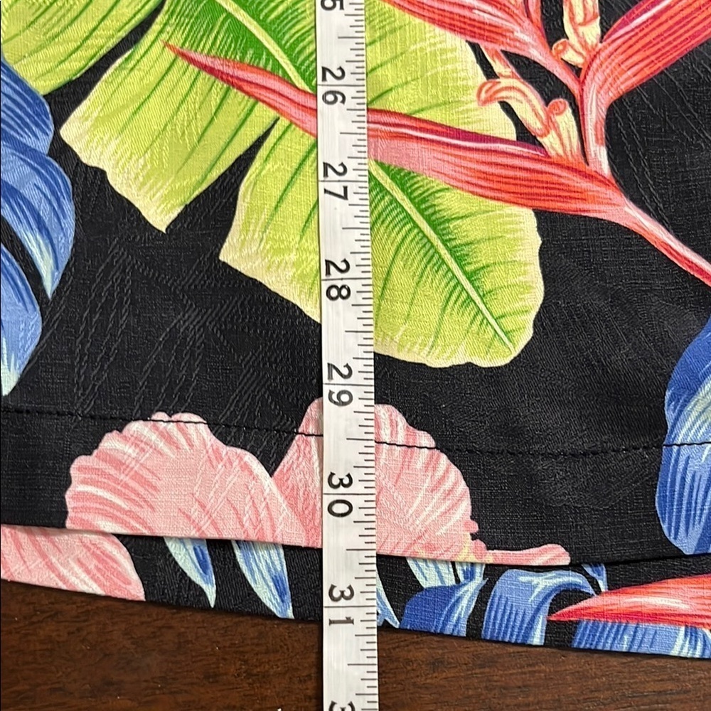 Tommy Bahama Hibiscus Grove 100% Silk Short Sleeve Camp Floral Black Pink - Picture 16 of 16